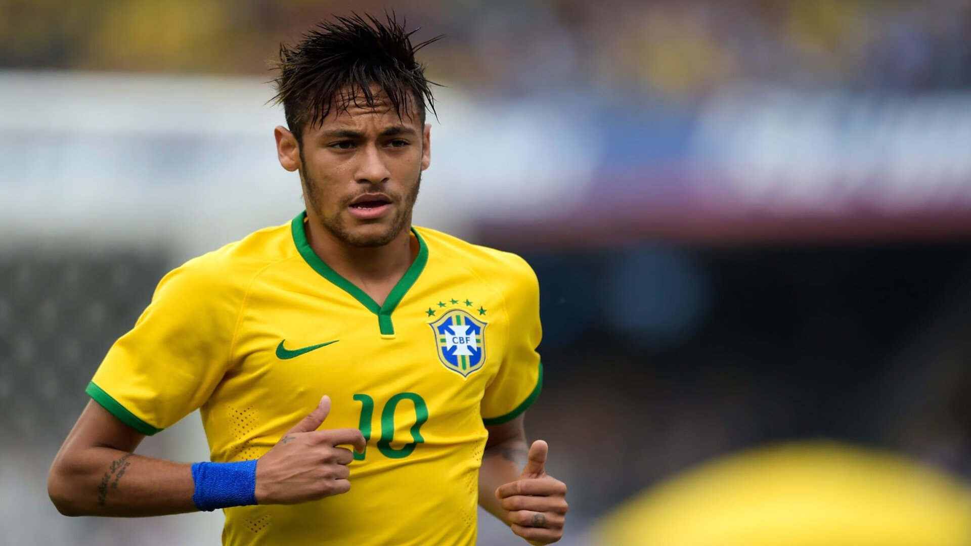 世界青少年滑雪挑战赛在东北激烈进行,青少年滑雪赛事